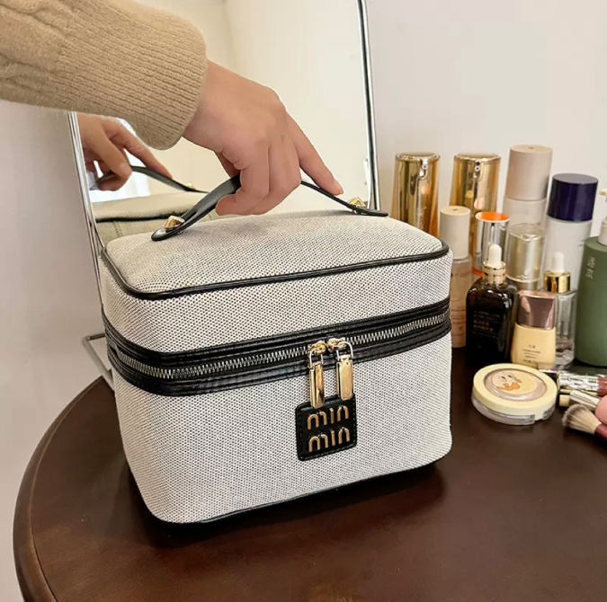 Косметичка сумка miu miu Кривий Ріг - фото 2