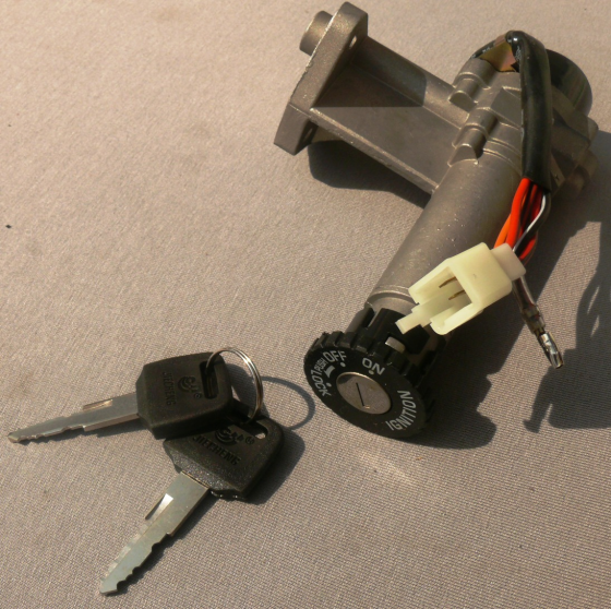 Замок зажигания скутер Сузуки AD 50 Мукачево