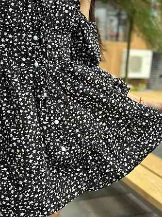 Жіноче софтове плаття на ґудзиках із довгим рукавом Чорний Квітковий принт XS-S Харків