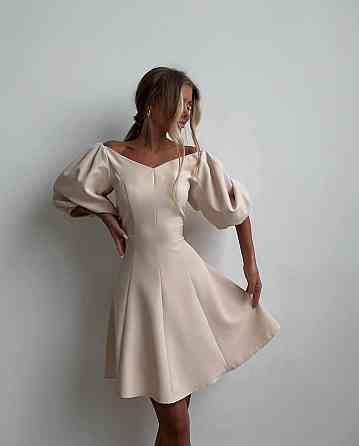 Женское романтическое мини платье с объемным рукавом костюмка Одесса