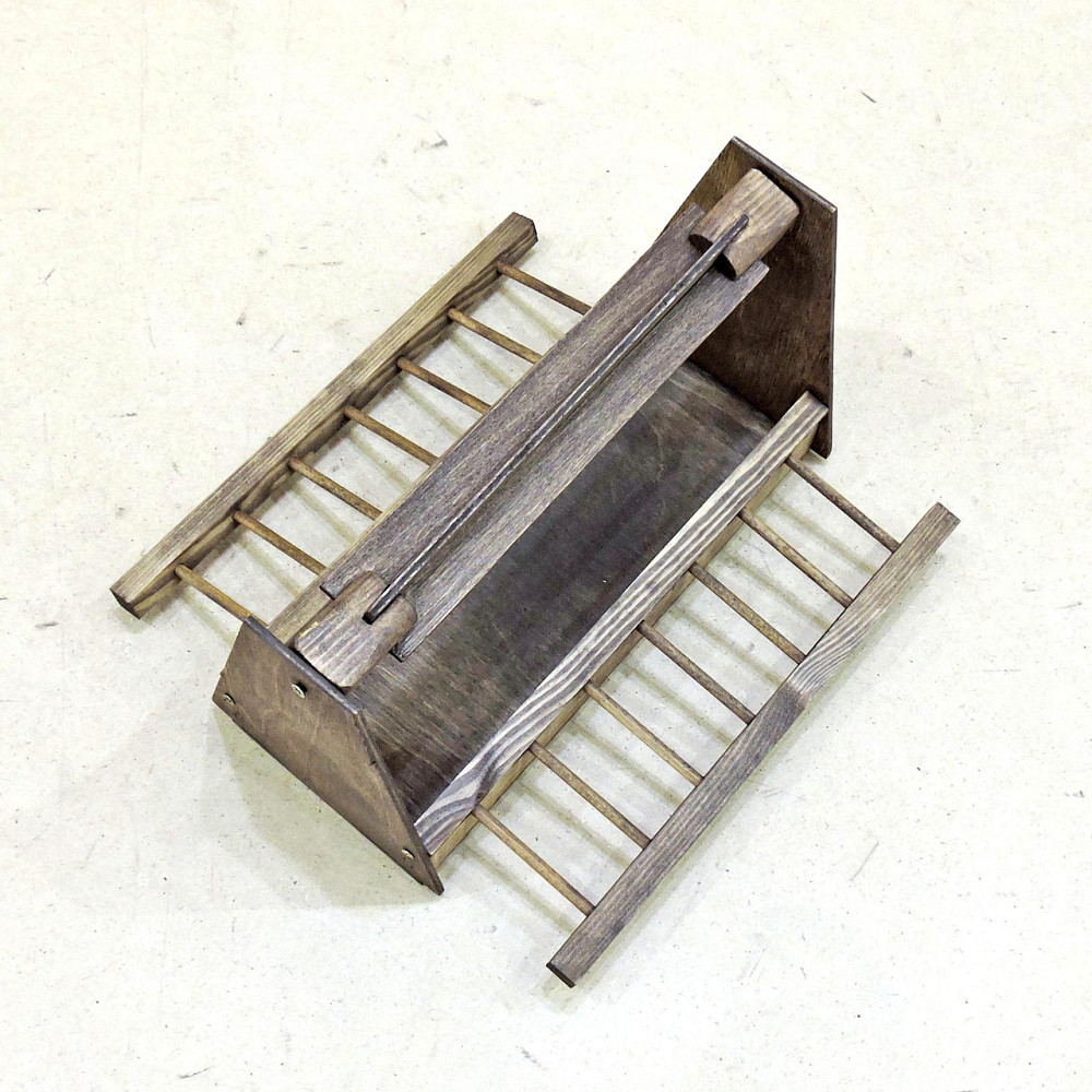 Деревянная кормушка для голубей 