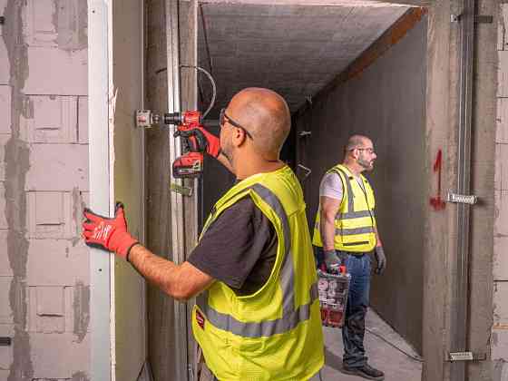 Дриль-шурупокрут з ударом акумуляторний MILWAUKEE, M18 BLPDRC-0 Одеса