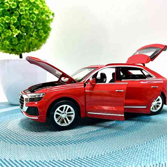 Машинка металева TK Union Group Audi Q8 відчиняються двері капот багажник масштаб 1:24 Червона (GT-5250) Чернігів