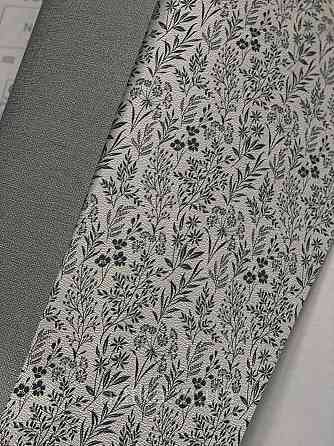 Обои виниловые на флизелине Rasch County Living метровые цветы мелкие прованс серо голубые на белом Киев