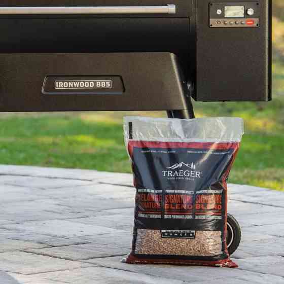 Пеллеты для гриля фирменная смесь Signature Blend 9кг 20л Traeger PEL346 Код: 009752 Ровно