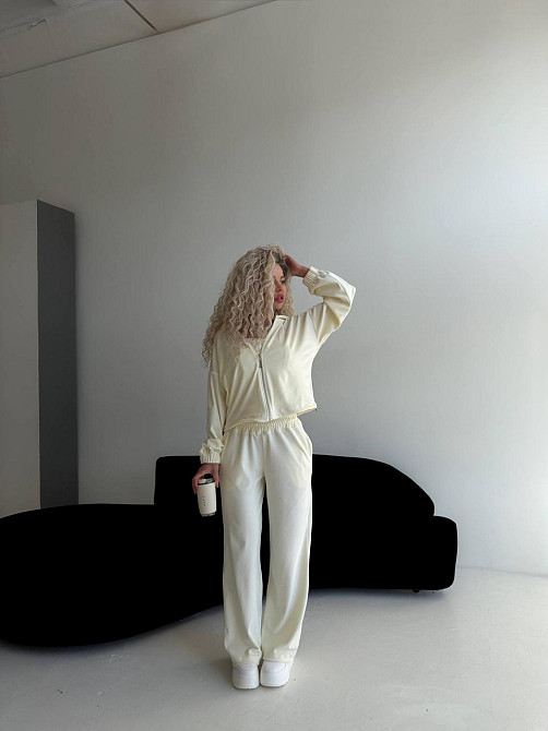 Жіночий велюровий костюм-трійка: кофта корсет і штани Молочний, 48/52 Одеса - фото 3