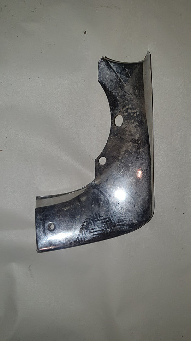 Боковина облицовки (рамка) фары правая Москвич-408, Москвич-412. Харьков - изображение 1