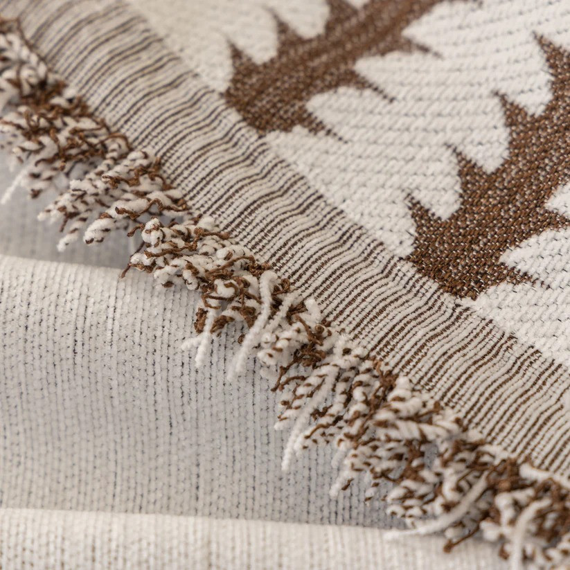 Плед покрывало для дивана и кровати,чехол накидка для мягкой мебели 180х230 см,бело-коричневый с узором Каменец-Подольский - изображение 4