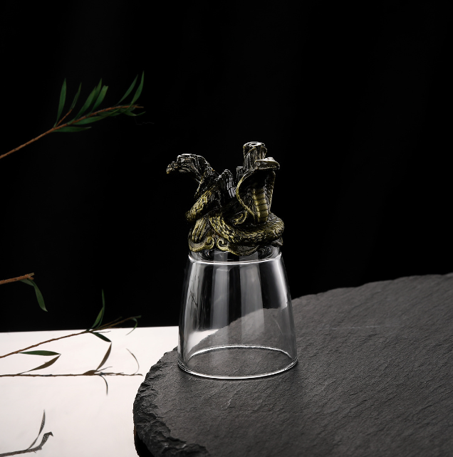 Набор рюмок Китайский гороскоп 30 мл х 12 шт Графин 300 мл в Кейсе Круглый бамбуковый Разнос Бронза Кременчуг - изображение 10