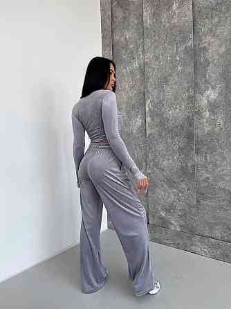 Женский прогулочный костюм двойка: лонгслив и штаны велюр Одесса