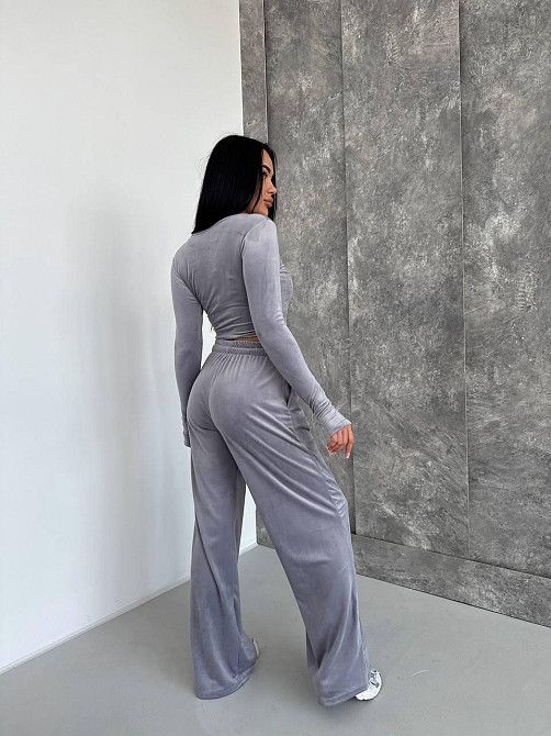 Женский прогулочный костюм двойка: лонгслив и штаны велюр Одесса - изображение 4