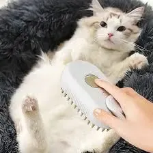 Паровая щетка массажер спрей 3 в 1 PET SPRAY MASSAGE BRUSH для вычесывания собак и кошек с паровым распылителем с ручкой Коломия