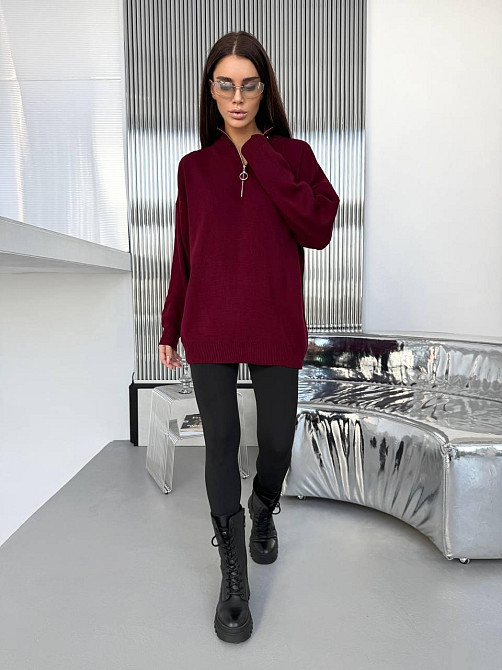 Жіночий стильний подовжений оверсайз светр зі змійкою в'язання 50% котон/50% акрил Бургунді Одеса - фото 10