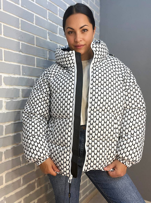 Куртка жіноча Lady Yep 9005 пуффер оверсайз принт літера М біла, білий, 46 Одеса - фото 1