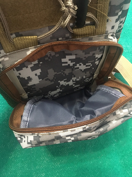 Мужская сумка тактическая через плечо хаки, пиксель - размер сумки 35*21см, 3 кармана, с USB шнуром Киев - изображение 6