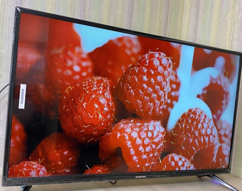 Телевизор: Samsung 45