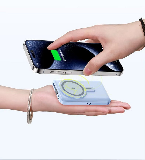 Повербанк беспроводной 10000 mAh с магнитной зарядкой 15W, быстрой зарядкой 22.5W, встроенными кабелями и подставкой Blue Каменец-Подольский - изображение 4