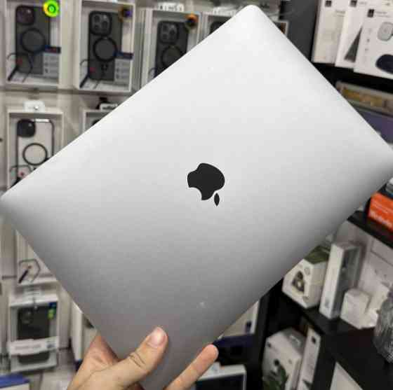 Ноутбук: MacBook AIR 13