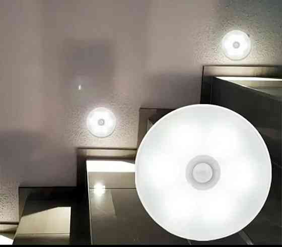 LED світильник-нічник з датчиком руху і датчиком день/ніч без кнопки увік./вимк. Холодний білий Сміла