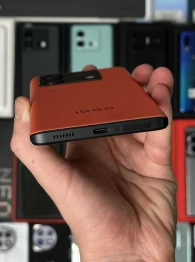 Смартфон Vivo iQOO Neo 8 12/256Gb Red Гарантия Trade in Київ - фото 8