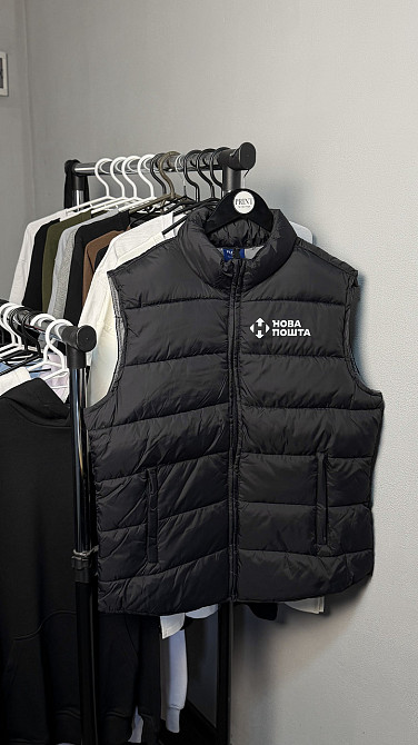 Жилет с логотипом Новая Почта Черновцы - изображение 4