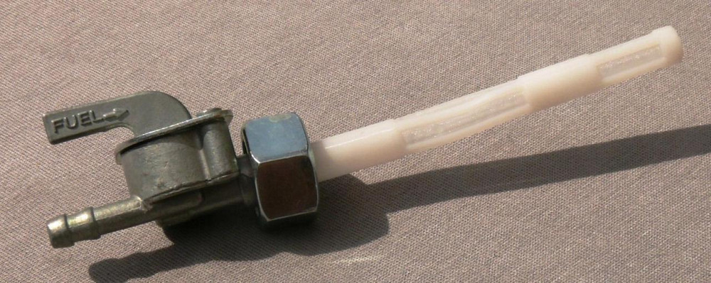 Кран паливний Альфа (гайка Ø14 mm, штуцер 90*) Мукачево - фото 1