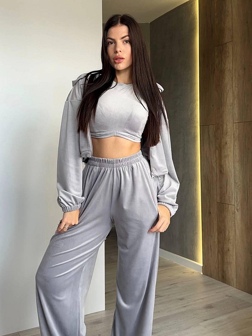 Женский прогулочный костюм тройка: худи топ и штаны велюр плюш Серый, 42/44 Одесса - изображение 5