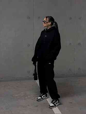 Женский теплый повседневный спортивный костюм. Черный, 46/48 Одесса