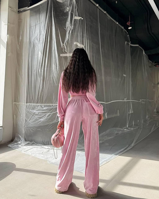 Женский стильный костюм двойка кофта с вышивкой и штаны велюр Розовый, 46/48 Одесса - изображение 3