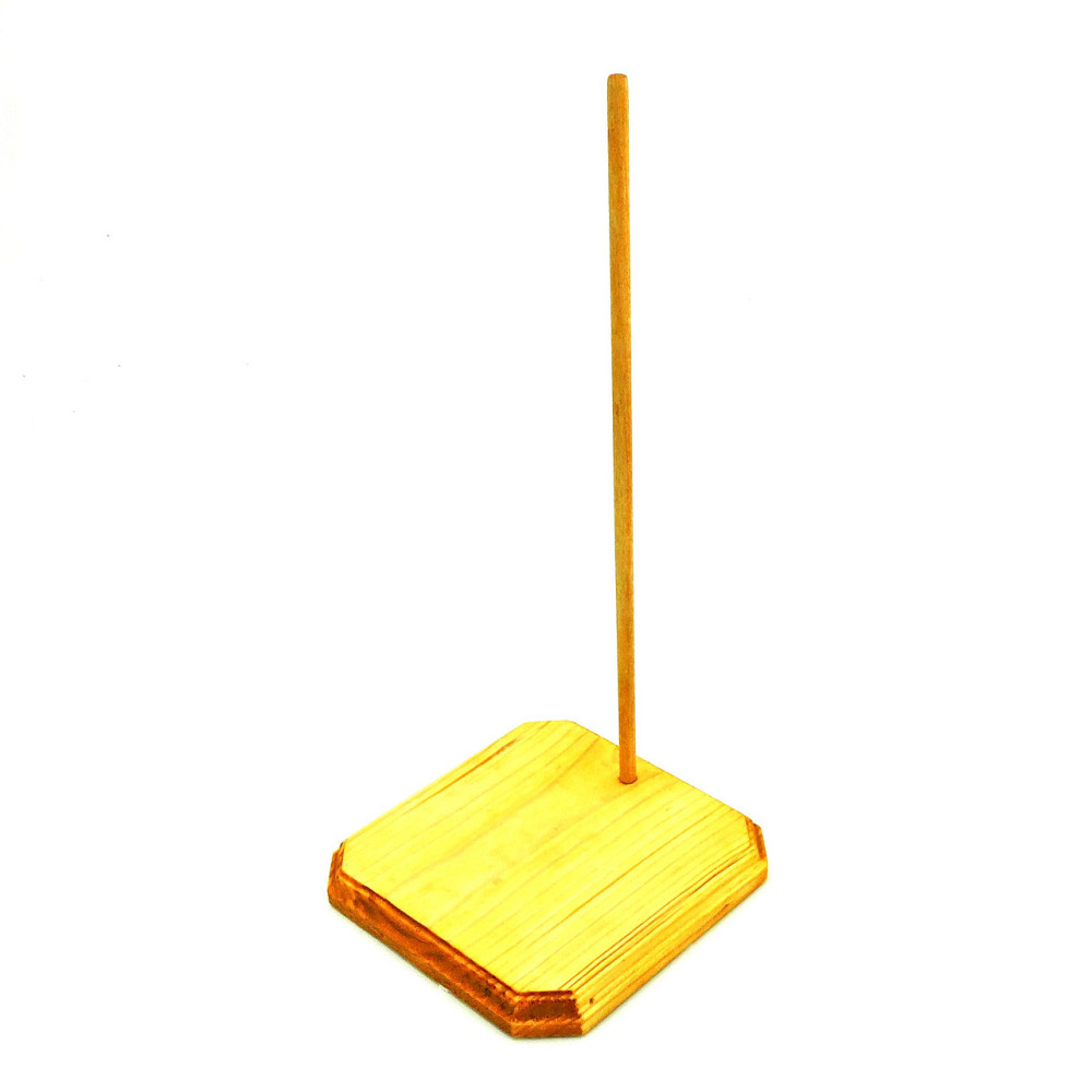 Подставка для кукол 