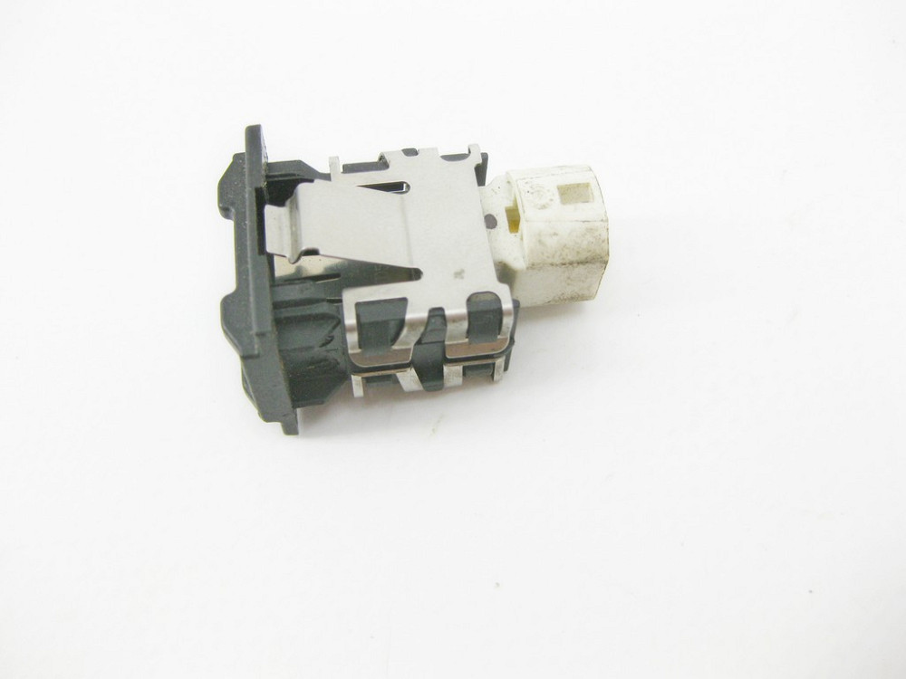 Mercedes-Benz  A2218200087 Штекер USB S-Class W221 CL C216 Одесса - изображение 3