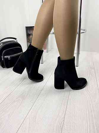 SANTINI Черевики жіночі SANTINI чорні замша натуральна висота 11см каблук 10см розмір 35-39 (95 Коломыя