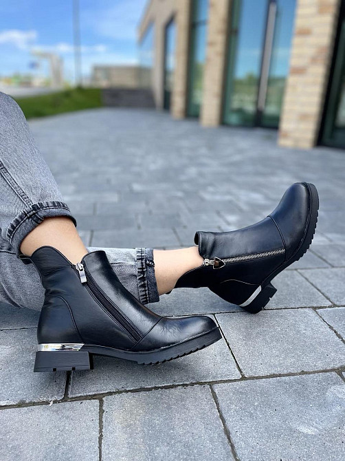 Черевики жіночі D and V чорні натуральна шкіра зима висота 14см подошва 1/3,5см (2202) Коломия - фото 7