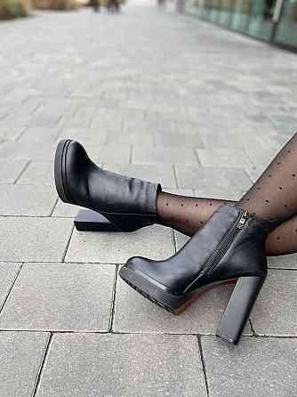 Valiente Черевики жіночі VALIENTE Бьорк чорні натуральна шкіра зима каблук 12см (4054) Коломыя