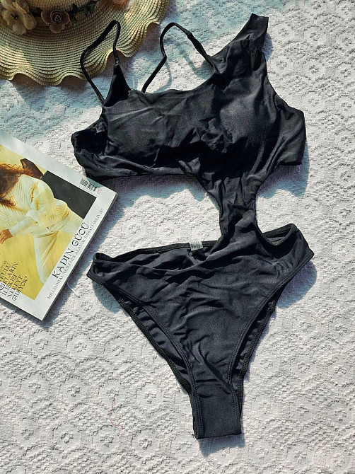 Купальник с вырезами спереди и сбоку Черный M Харьков - изображение 3