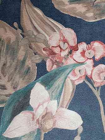 Шпалери вінілові Decoprint Breeze листя метелики квіти орхідеї лілії рожеві коричневі бордо на синьому 0.53х10 Київ