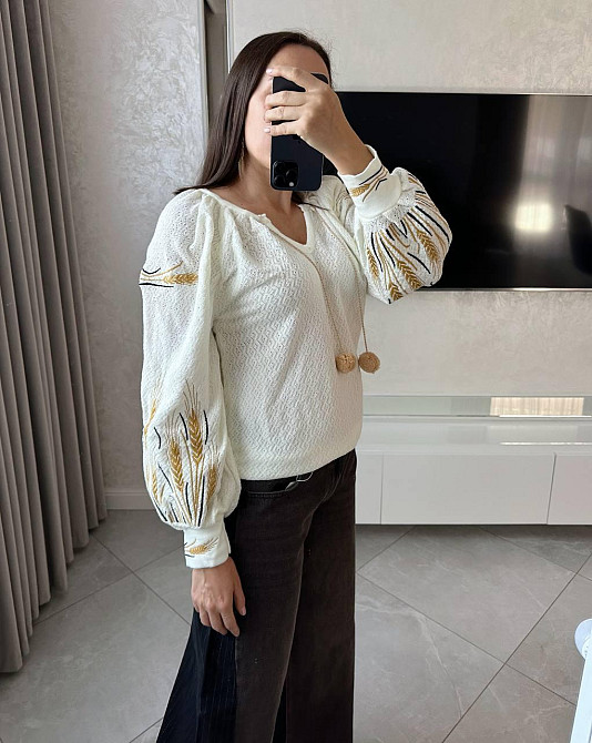 Жіноча тепла вишиванка - світшот з ніжною вишивкою колосками Одеса - фото 5