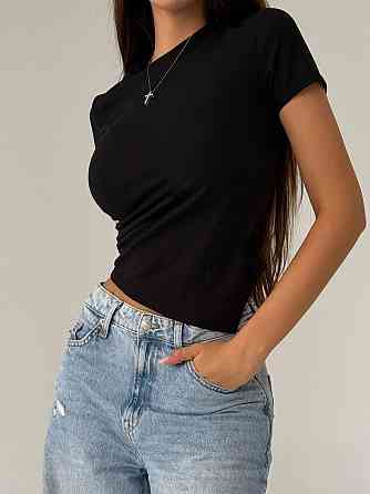 Женская базовая футболка с акцентным низом в виде треугольника креп-дайвинг Черный, 46/48 Одесса