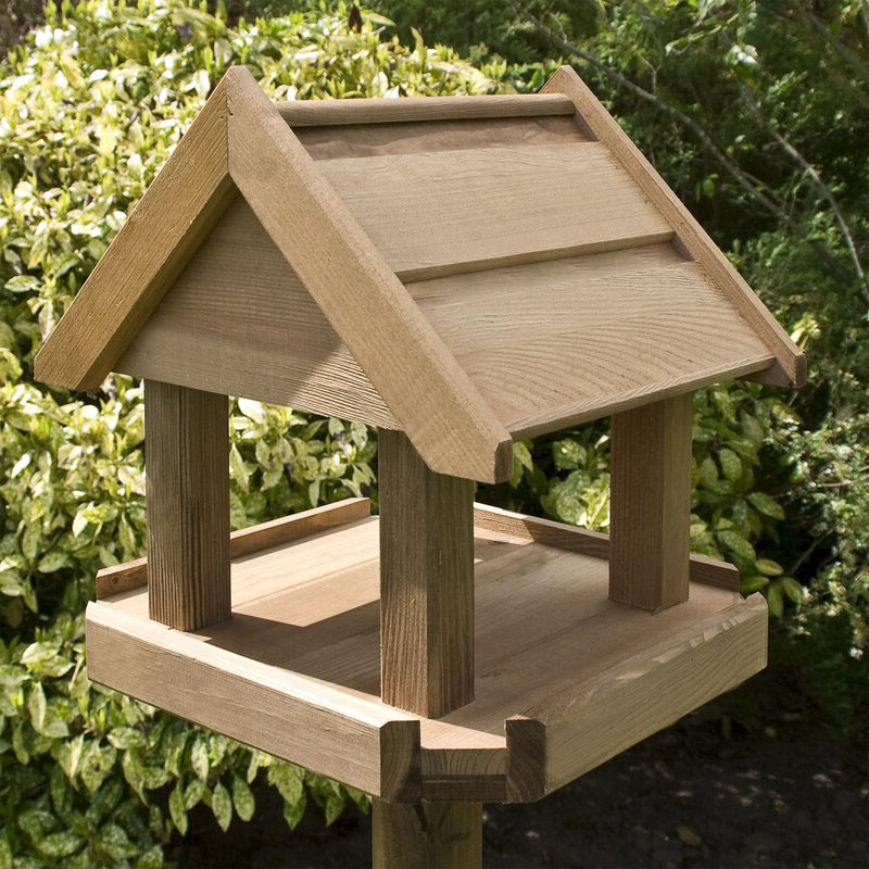 Кормушка на стойке 