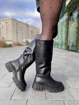 Чоботи зимові жіночі з натуральної шкіри на низькому ходу чорного кольору р. 38-40 / Чоботи на Коломыя