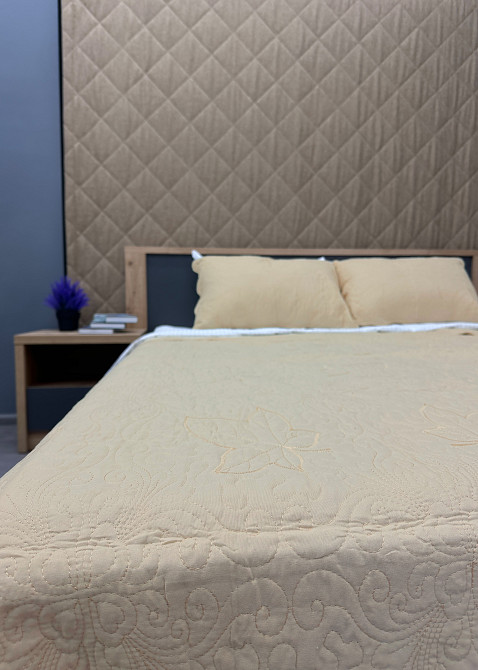 Покривало стьобане з наволочками Expo Trade листя 220x220 (+-10 см) бежевий (85-150) Київ - фото 6