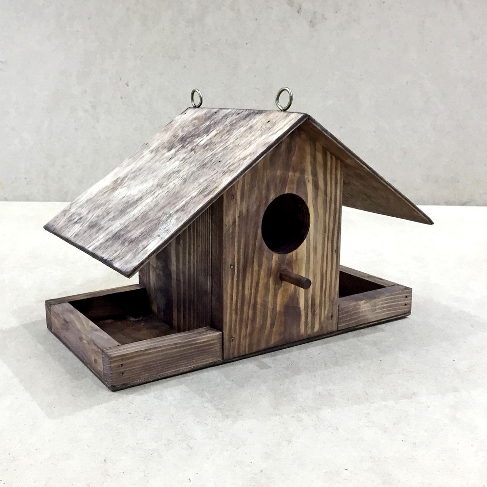 Кормушка со скворечником 