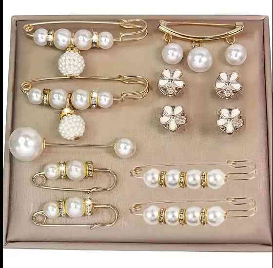 Набор из 12 брошей с искусственным жемчугом Киев