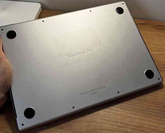 Ноутбук Apple MacBook .Pro 14’ 2021 M1 Pro 16Gb 512Gb Space Gray. Киев