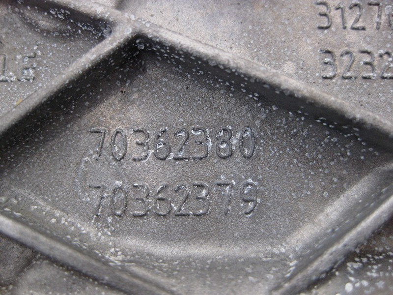 Mercedes-Benz  70362380 Кронштейн масляного радіатора та корпусу фільтра двигуна OM651 R4 2.2 cdi E-Class W212 Одеса - фото 3