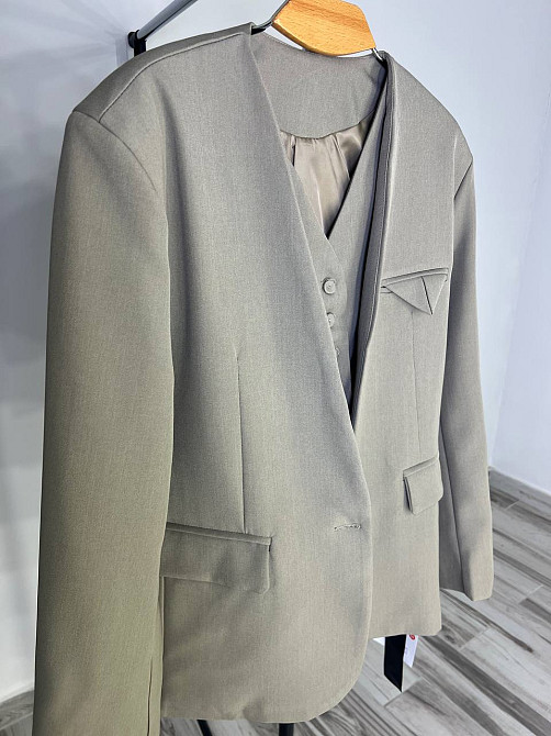 Пиджак женский Qidian 9329 двойка имитация жилетки оверсайз свободный широкий крой one size, бежевый, one size Киев - изображение 16