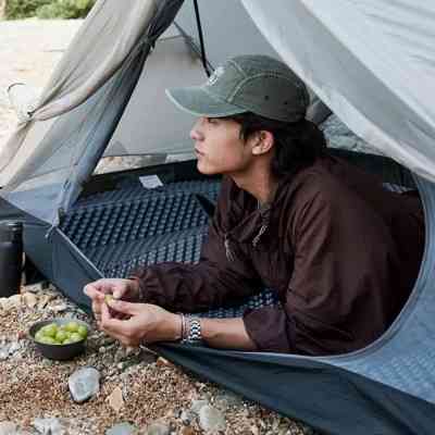 Туристический коврик Naturehike IXPE CNK2300DZ017 алюмінієва плівка 200 x 65 х 2 см бежевий (6976023923180) Винница