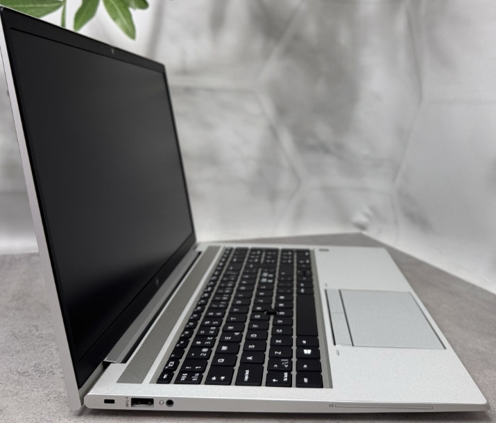 HP EliteBook 850 G8 /i5-1145G7/ 16GB / 512GB SSD /15.6