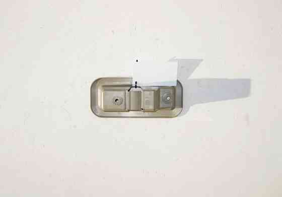 Mercedes-Benz  A1669242837 8N84 Накладка петлі замка заднього сидіння внутрішня ліва бежева GL X166 Одеса