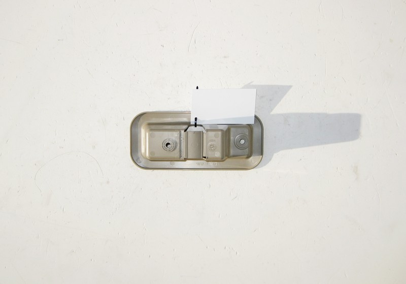 Mercedes-Benz  A1669242837 8N84 Накладка петлі замка заднього сидіння внутрішня ліва бежева GL X166 Одеса - фото 2